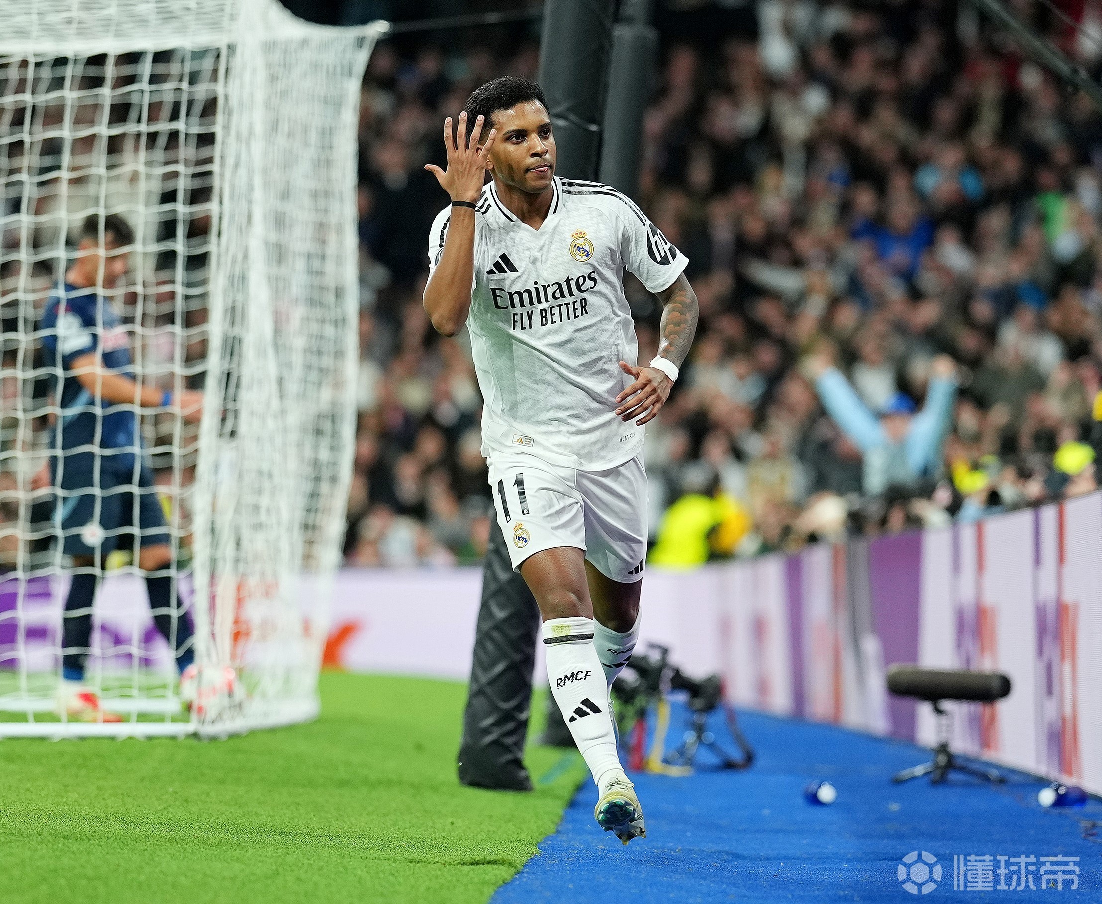 关于西甲赛程吃紧；埃因霍温关键时刻止住颓势；底气十足；更衣室氛围转暖的信息