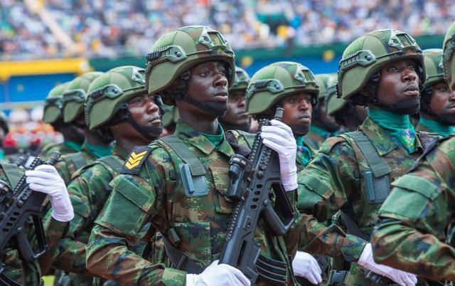 lol台服官网地址-包含罗马训练开放日，关键时刻更衣室发声引欢呼，意大利杯在即，训练强度明显提升的词条